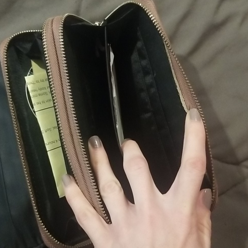 Wristlet Wallet - Picture 4 of 5